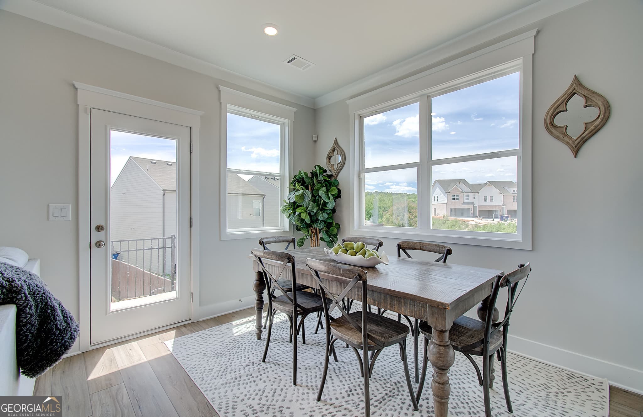 3 bedroom, 2.5 bathroom, 1,850 sq ft townhouse for sale at 314 Brook Landing Circle, Auburn, GA 30011 — photo 3