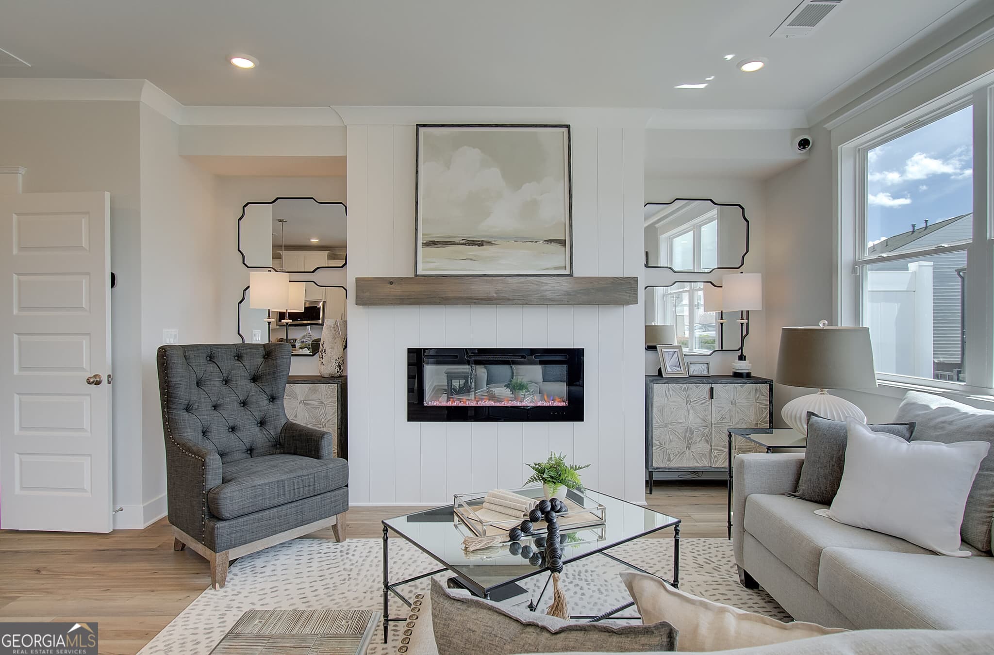 3 bedroom, 2.5 bathroom, 1,850 sq ft townhouse for sale at 314 Brook Landing Circle, Auburn, GA 30011 — photo 5