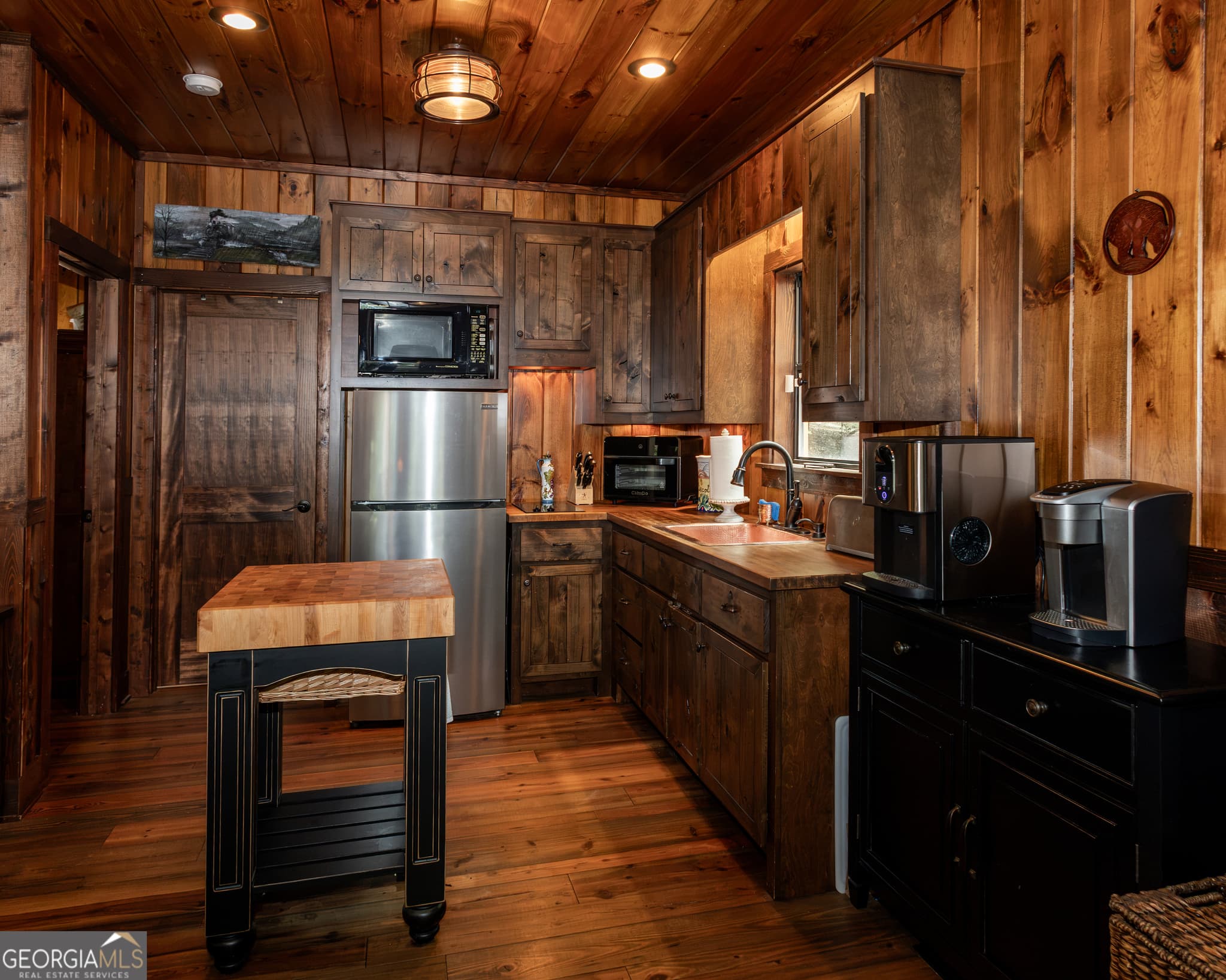 2 bedroom, 2.5 bathroom, 2,447 sq ft cabin,single family residence for sale at 411 Mayfield Road, Forsyth, GA 31029 — photo 9