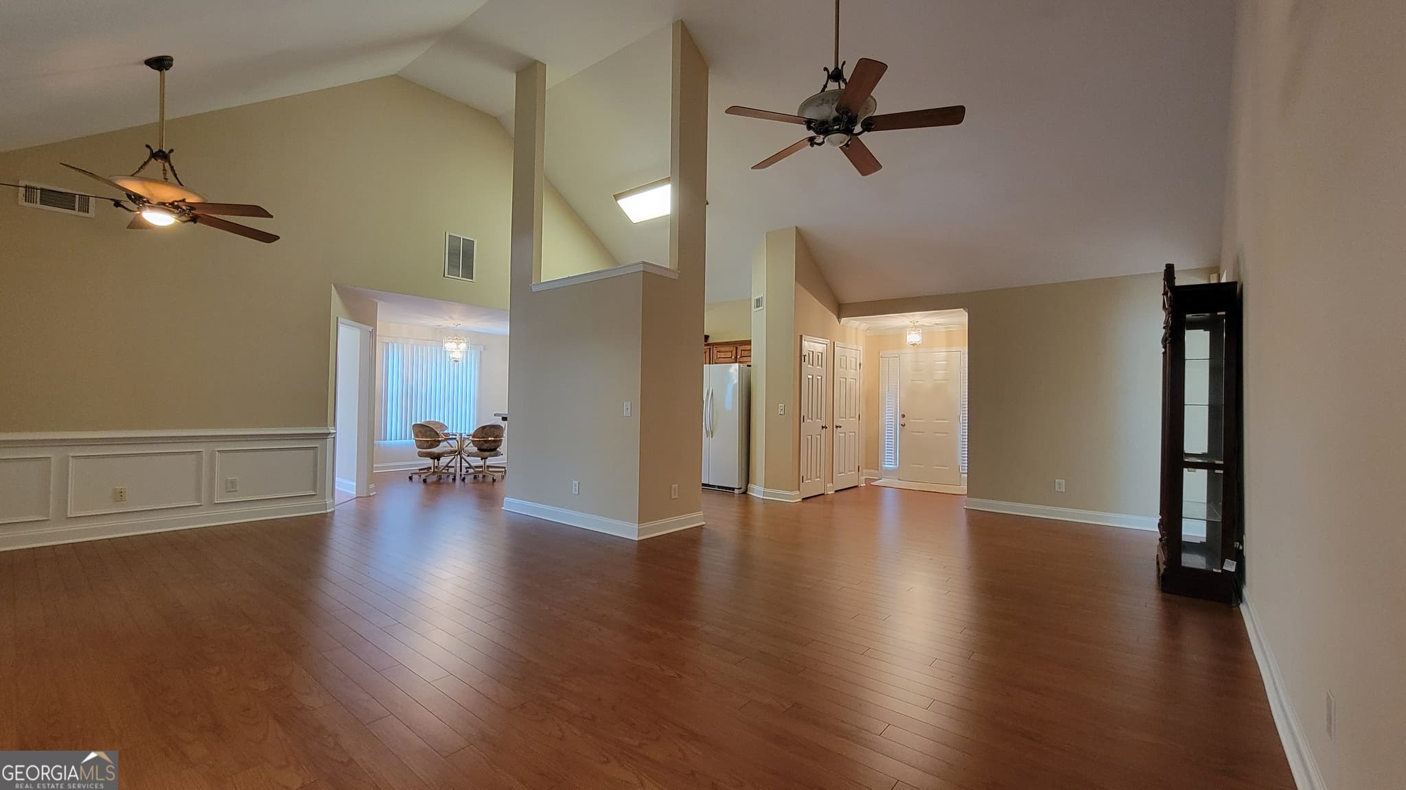 5 bedroom, 3.5 bathroom, 3,920 sq ft single family residence for sale at 371 Summit Chase Drive, Jefferson, GA 30549 — photo 4