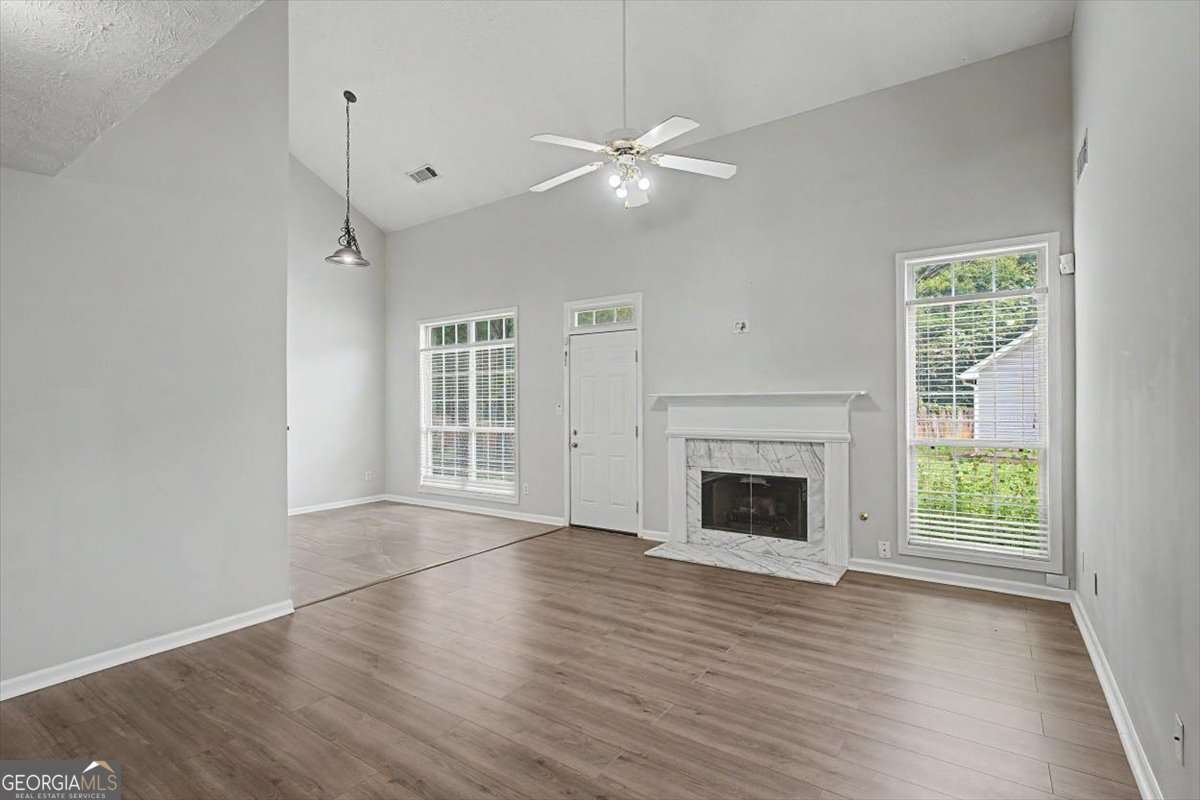 4 bedroom, 2.5 bathroom single family residence for rent at 665 Peachtree Trail Drive, Suwanee, GA 30024 for $2,400 a month — photo 6