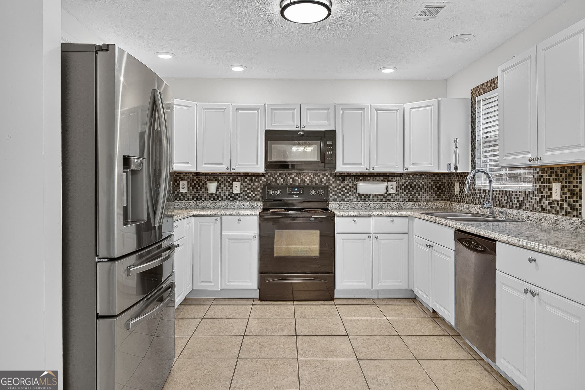 3 bedroom, 2 bathroom, 1,435 sq ft single family residence for sale at 932 Century Oak Drive, Winder, GA 30680 — photo 7