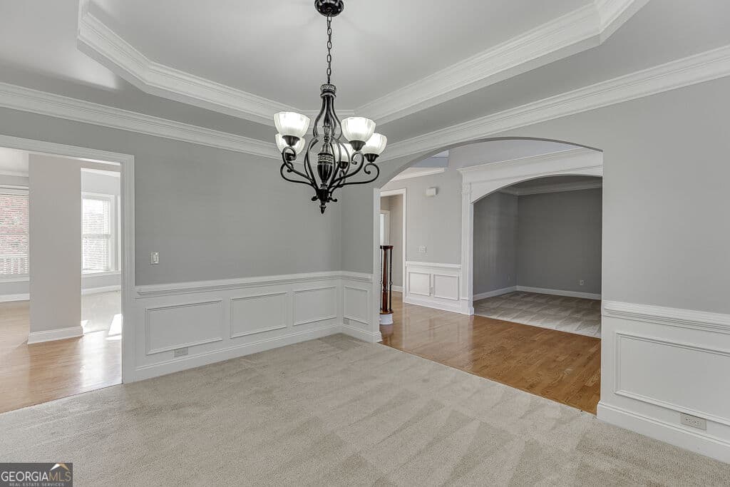 6 bedroom, 5 bathroom, 4,995 sq ft single family residence for sale at 7708 Sleepy Lagoon Way, Flowery Branch, GA 30542 — photo 8