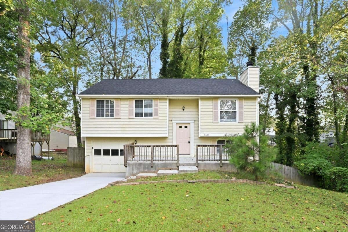 3 bedroom, 3 bathroom single family residence for rent at 5131 Rockborough Trail, Norcross, GA 30071 for $2,355 a month — photo 1 of 17