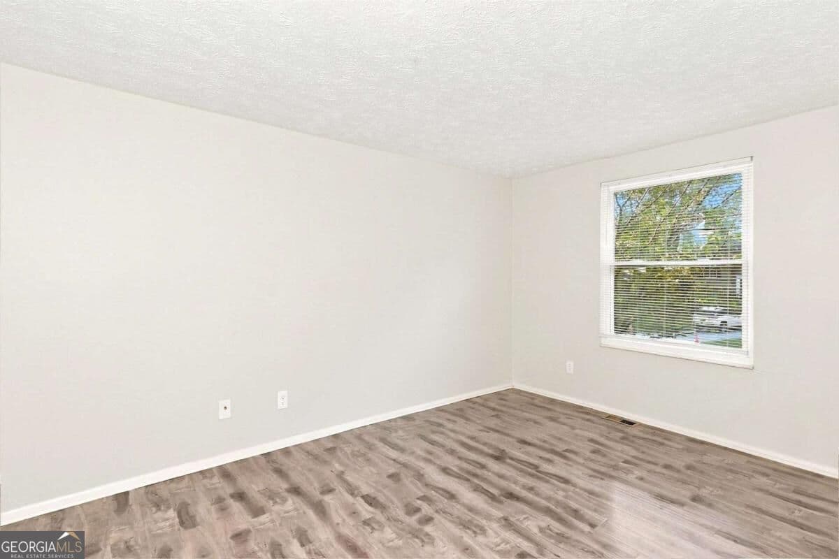 3 bedroom, 3 bathroom single family residence for rent at 5131 Rockborough Trail, Norcross, GA 30071 for $2,355 a month — photo 9