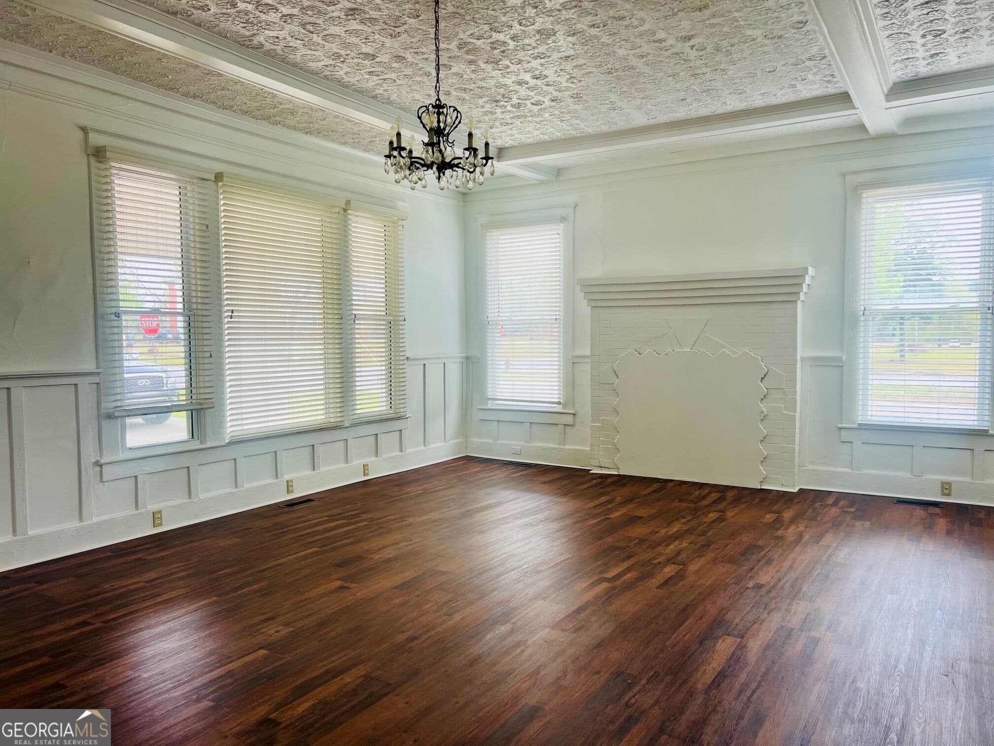 3 bedroom, 2.5 bathroom, 2,609 sq ft single family residence for sale at 40 S College Street, Metter, GA 30439 — photo 2