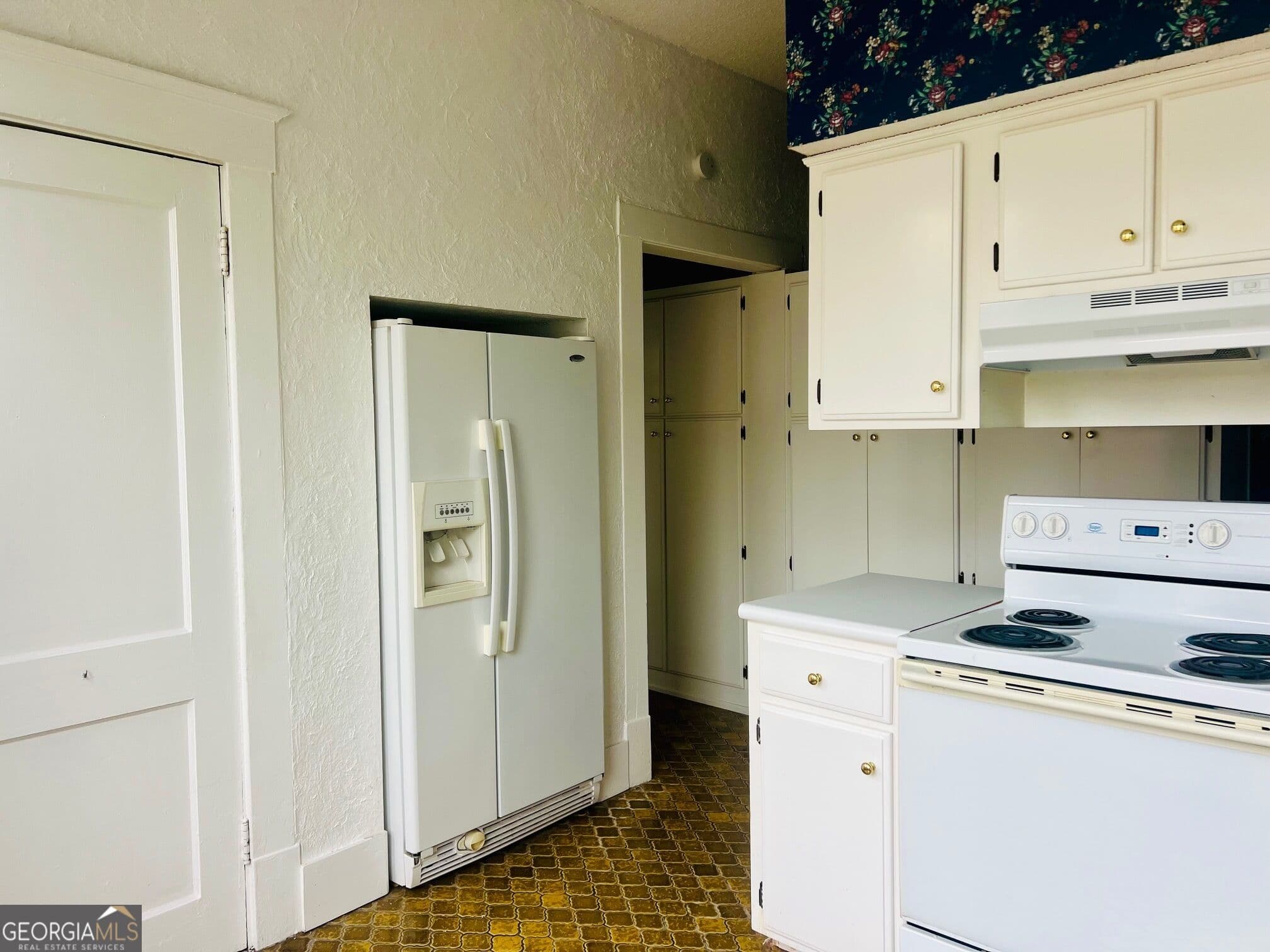 3 bedroom, 2.5 bathroom, 2,609 sq ft single family residence for sale at 40 S College Street, Metter, GA 30439 — photo 10