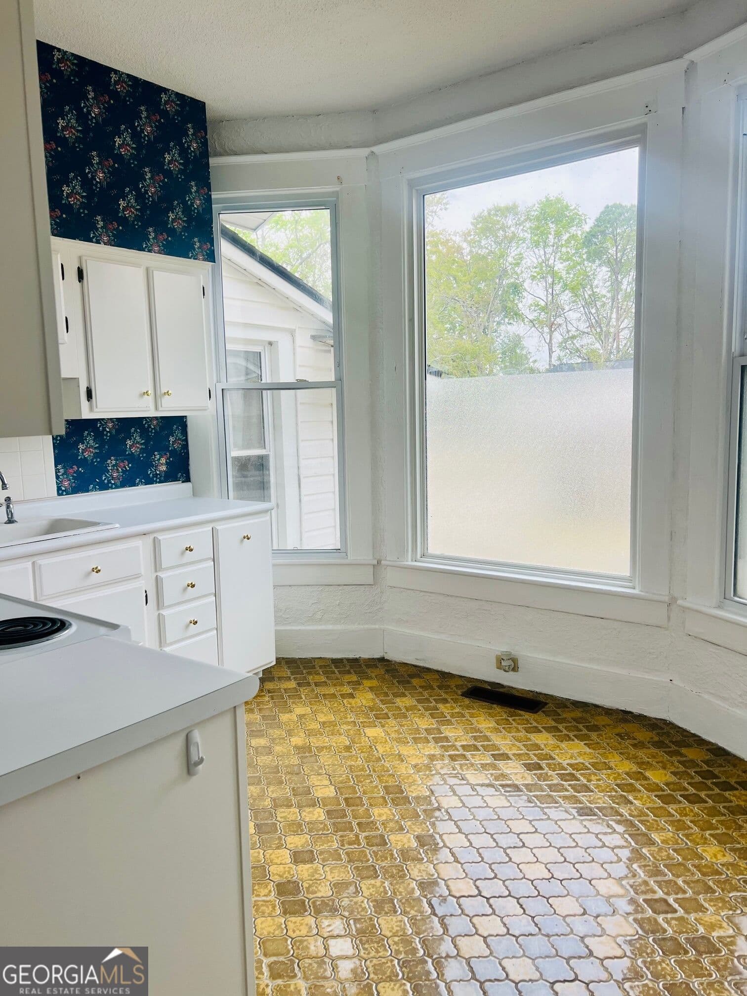 3 bedroom, 2.5 bathroom, 2,609 sq ft single family residence for sale at 40 S College Street, Metter, GA 30439 — photo 8