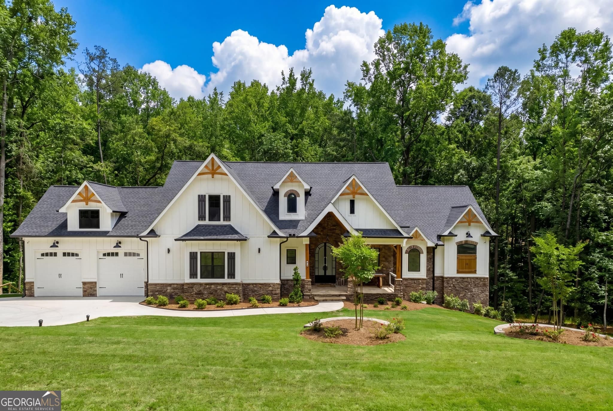 5 bedroom, 4.5 bathroom, 6,000 sq ft single family residence for sale at 101 Attwater Circle, Dawsonville, GA 30534 — photo 6