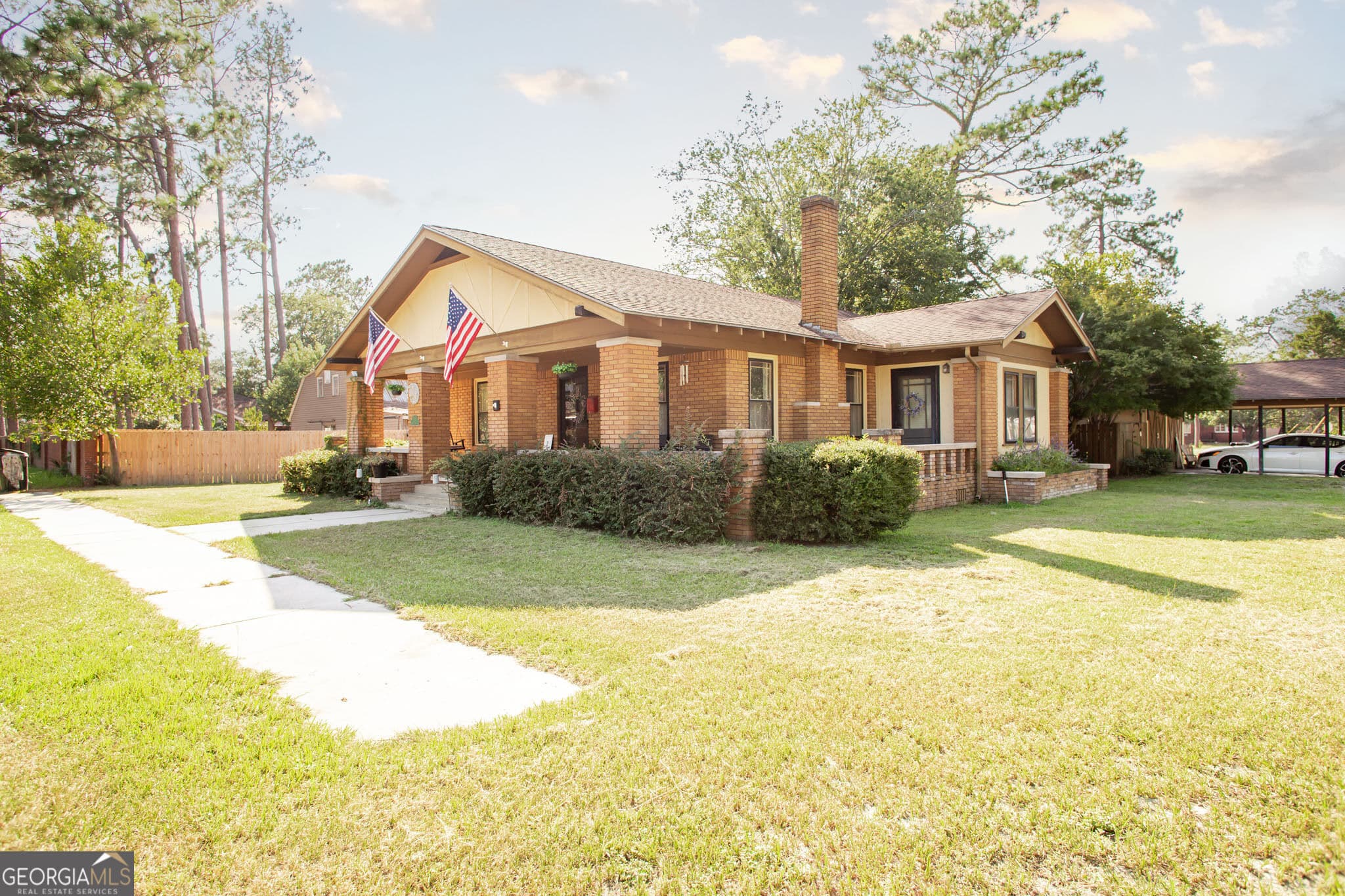 3 bedroom, 3 bathroom, 2,475 sq ft single family residence for sale at 711 Holly Street, Waycross, GA 31501 — photo 2