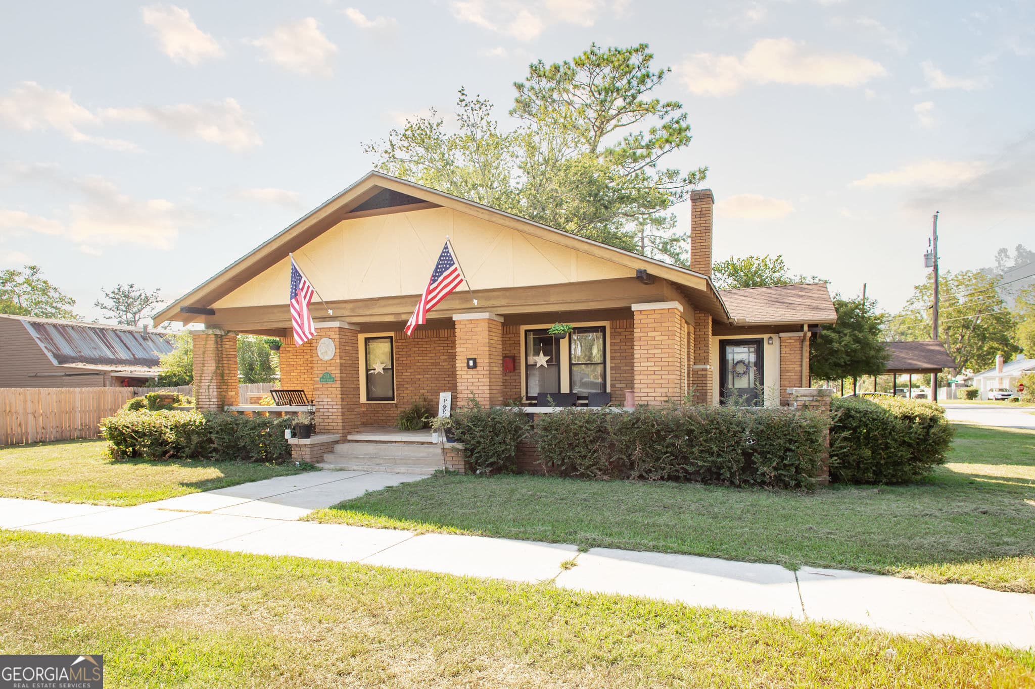 3 bedroom, 3 bathroom, 2,475 sq ft single family residence for sale at 711 Holly Street, Waycross, GA 31501
