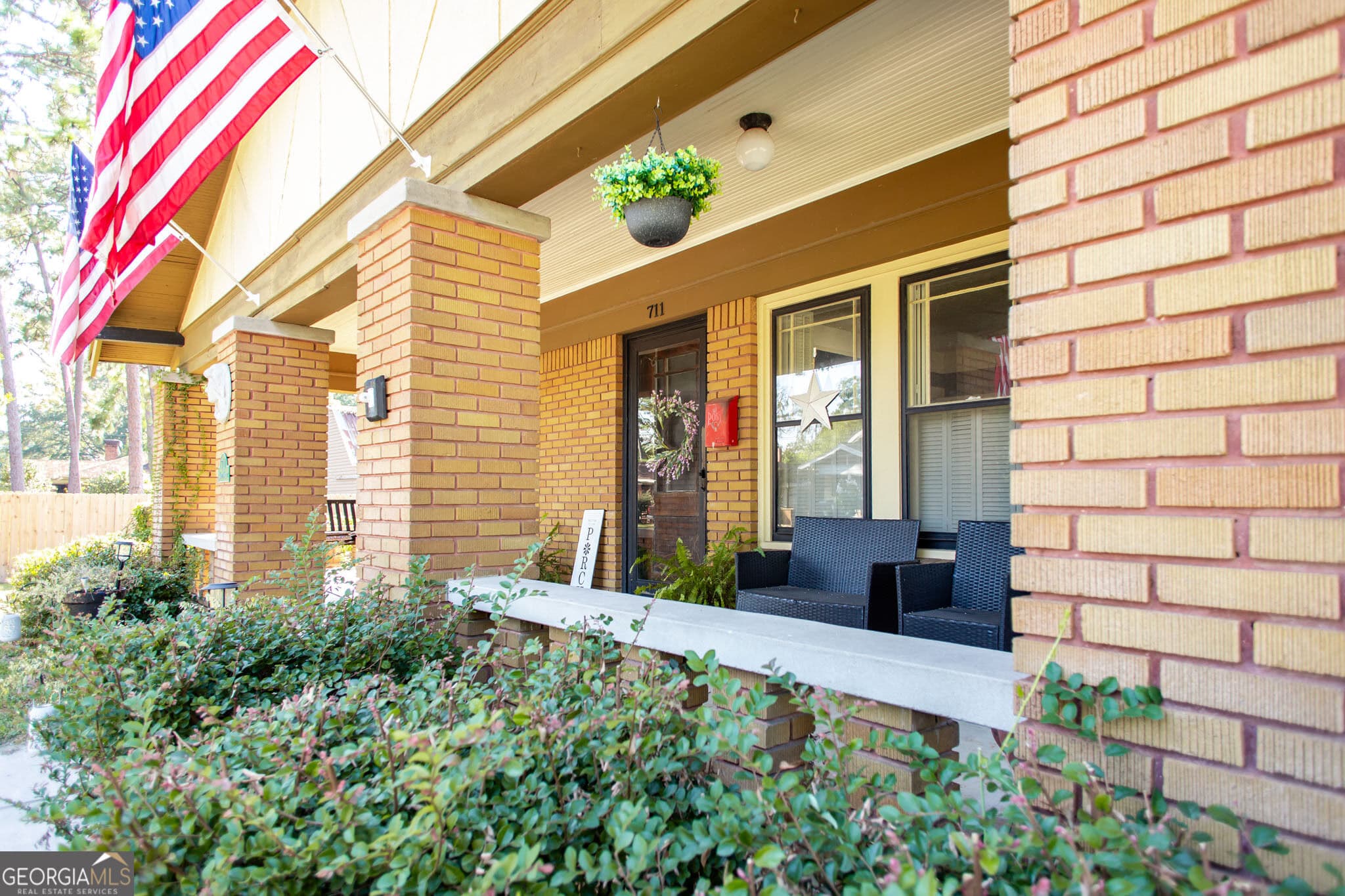 3 bedroom, 3 bathroom, 2,475 sq ft single family residence for sale at 711 Holly Street, Waycross, GA 31501 — photo 4