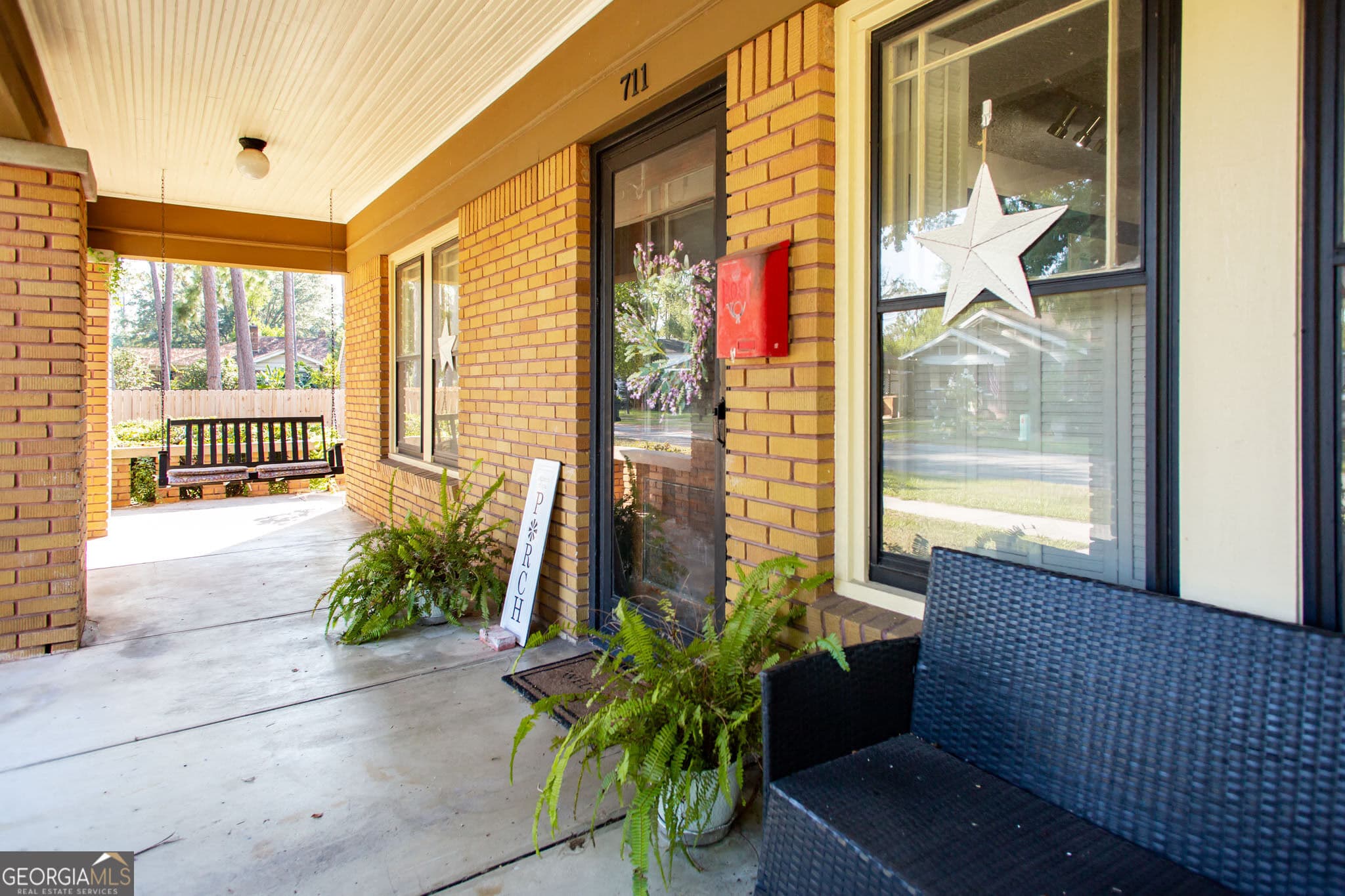 3 bedroom, 3 bathroom, 2,475 sq ft single family residence for sale at 711 Holly Street, Waycross, GA 31501 — photo 8