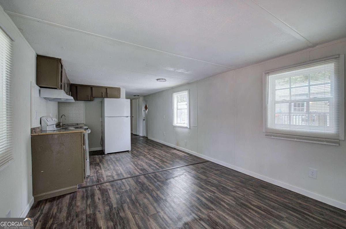 2 bedroom, 1 bathroom, 540 sq ft manufactured home,single family residence for rent at 242 W Big Indian Trail, Rome, GA 30165 for $1,200 a month — photo 3