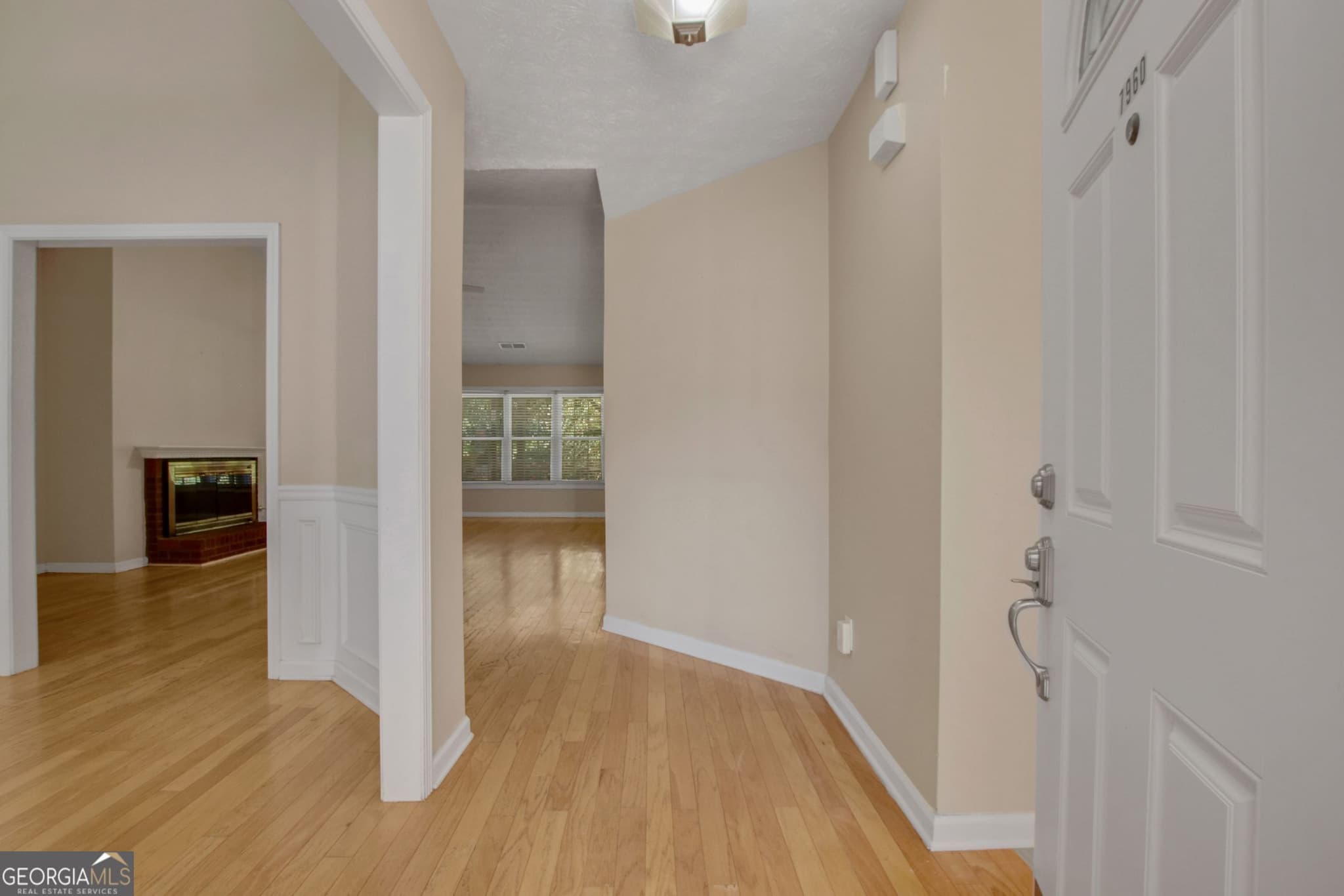 3 bedroom, 2 bathroom, 2,033 sq ft single family residence for sale at 7960 Black Horse Court, Cumming, GA 30041 — photo 8