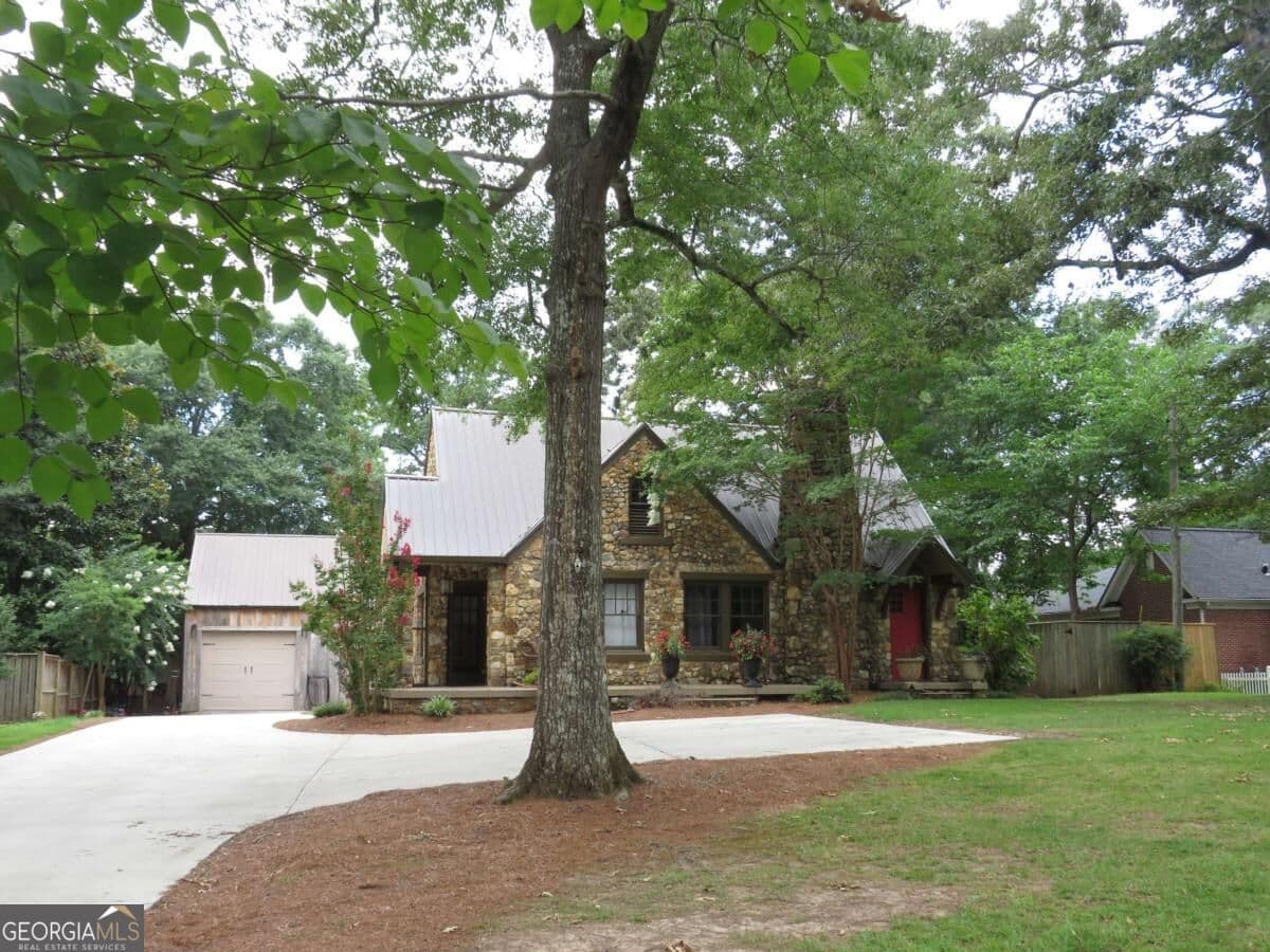 5 bedroom, 2 bathroom, 3,066 sq ft single family residence for sale at 607 N College Street, Cedartown, GA 30125 — photo 7