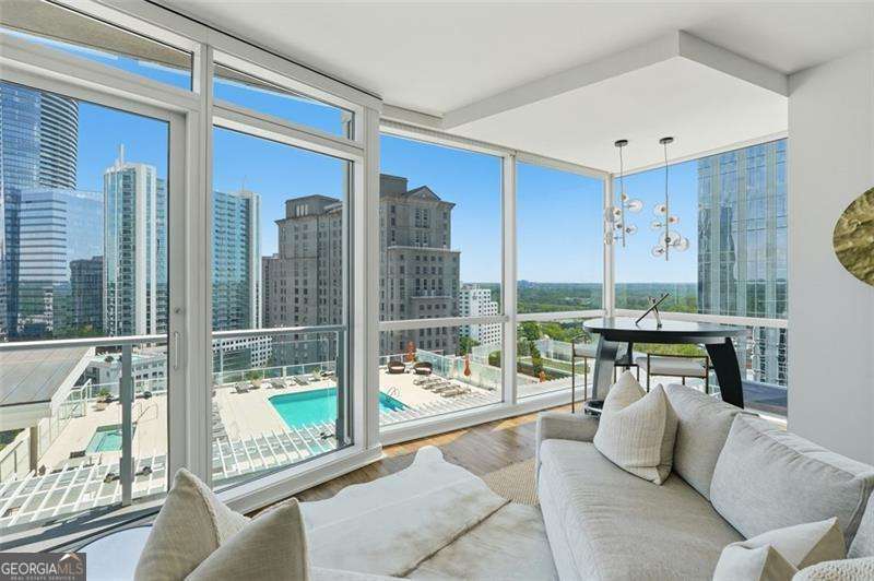 1 bedroom, 1 bathroom, 930 sq ft condominium for sale at 3325 Piedmont Road 1607, Atlanta, GA 30305 — photo 1 of 27