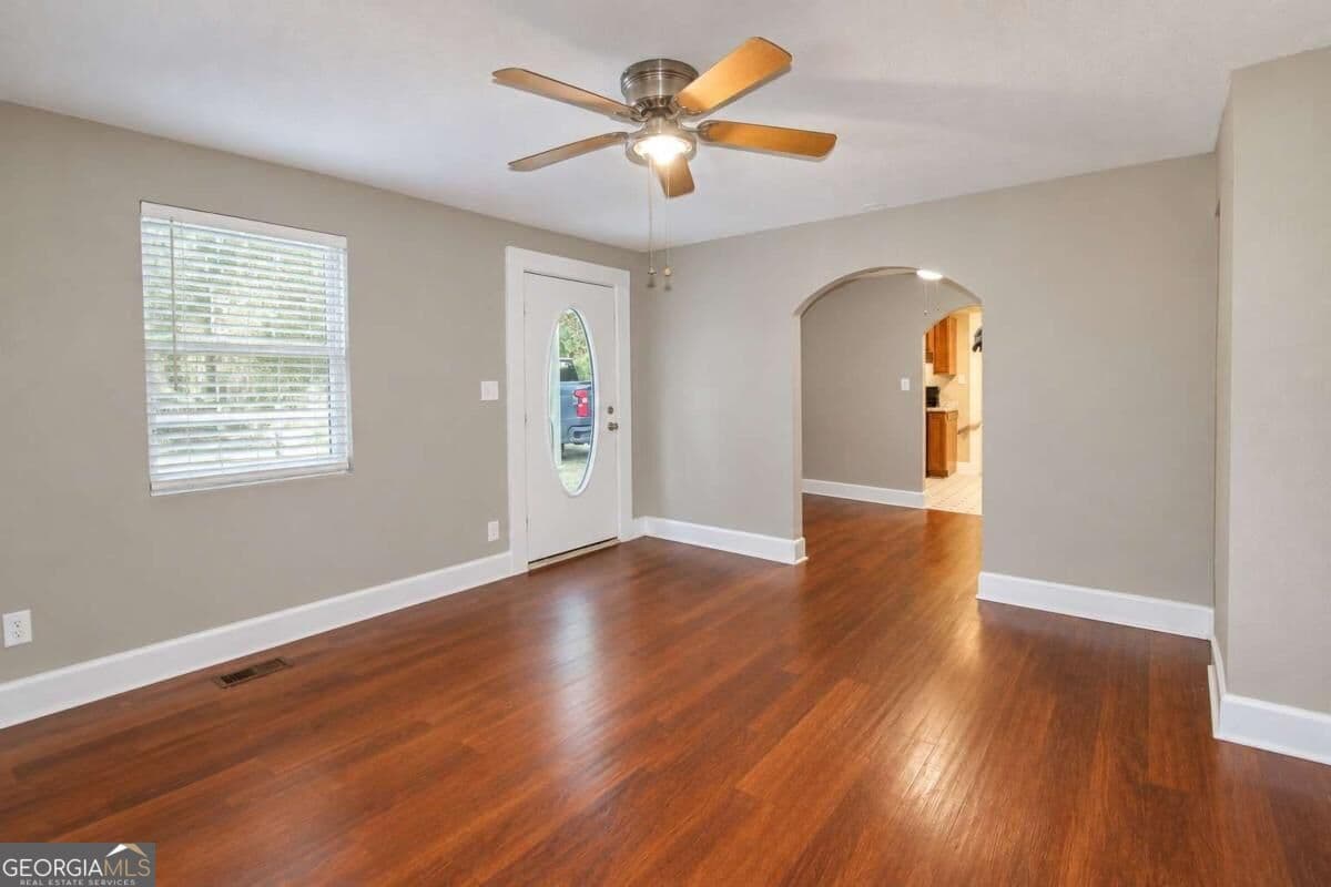 2 bedroom, 2 bathroom single family residence for sale at 11 Opal Street, Cartersville, GA 30120 — photo 4
