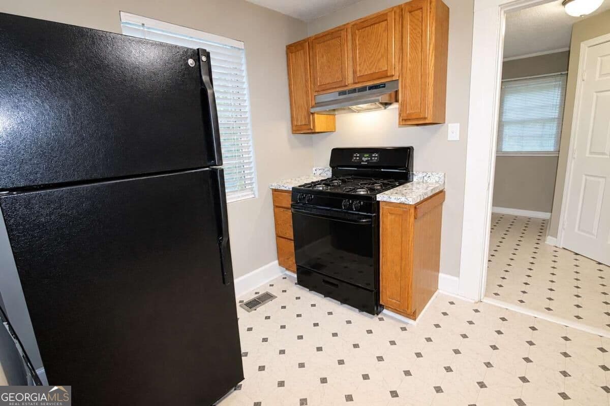 2 bedroom, 2 bathroom single family residence for sale at 11 Opal Street, Cartersville, GA 30120 — photo 8
