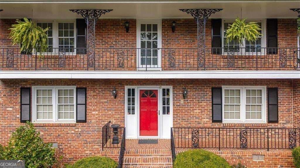 4 bedroom, 3 bathroom, 2,620 sq ft single family residence for sale at 2206 Deer Ridge Drive, Smoke Rise, GA 30087 — photo 8