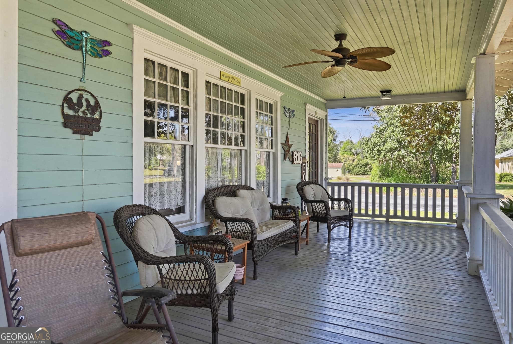 3 bedroom, 2.5 bathroom, 2,492 sq ft single family residence for sale at 816 W Central Avenue, Fitzgerald, GA 31750 — photo 6