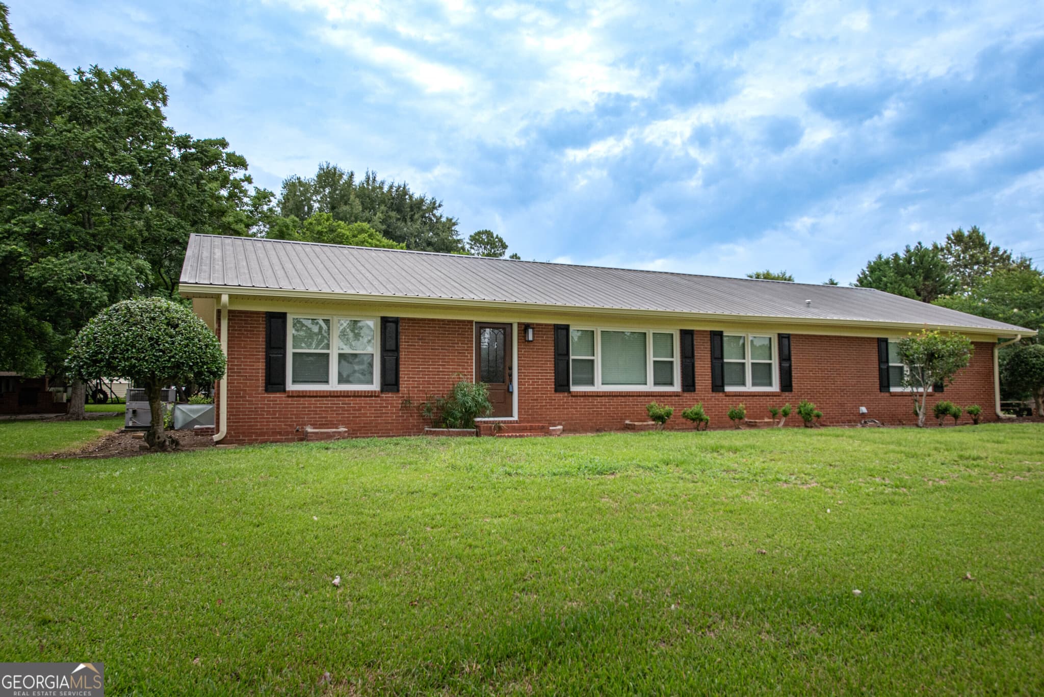 3 bedroom, 2 bathroom, 1,869 sq ft single family residence for sale at 281 Peggy Drive, Fort Valley, GA 31030