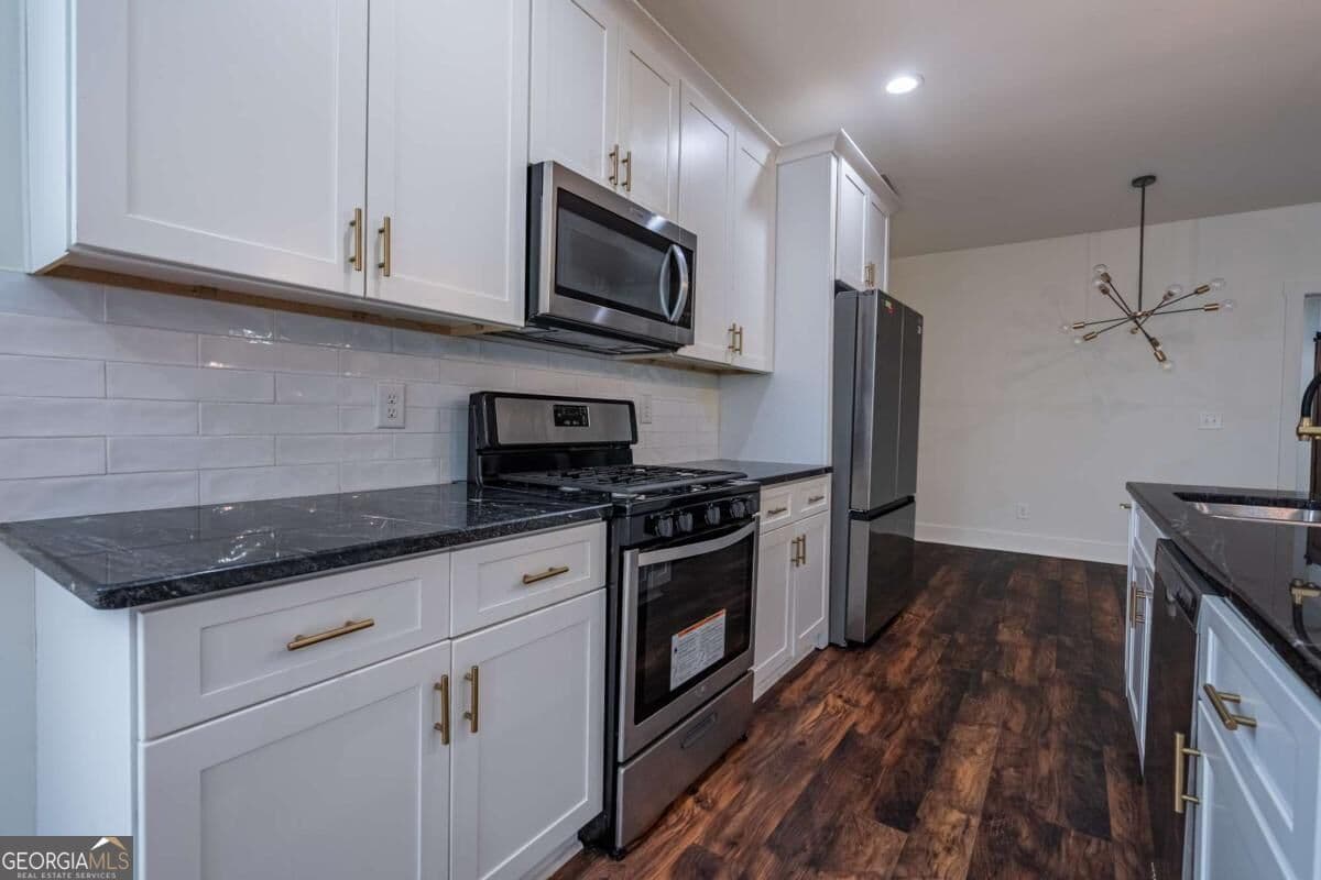3 bedroom, 2 bathroom, 1,176 sq ft single family residence for rent at 1409 Oakland Drive, Atlanta, GA 30310 for $2,200 a month — photo 7