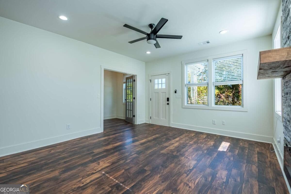 3 bedroom, 2 bathroom, 1,176 sq ft single family residence for rent at 1409 Oakland Drive, Atlanta, GA 30310 for $2,200 a month — photo 9