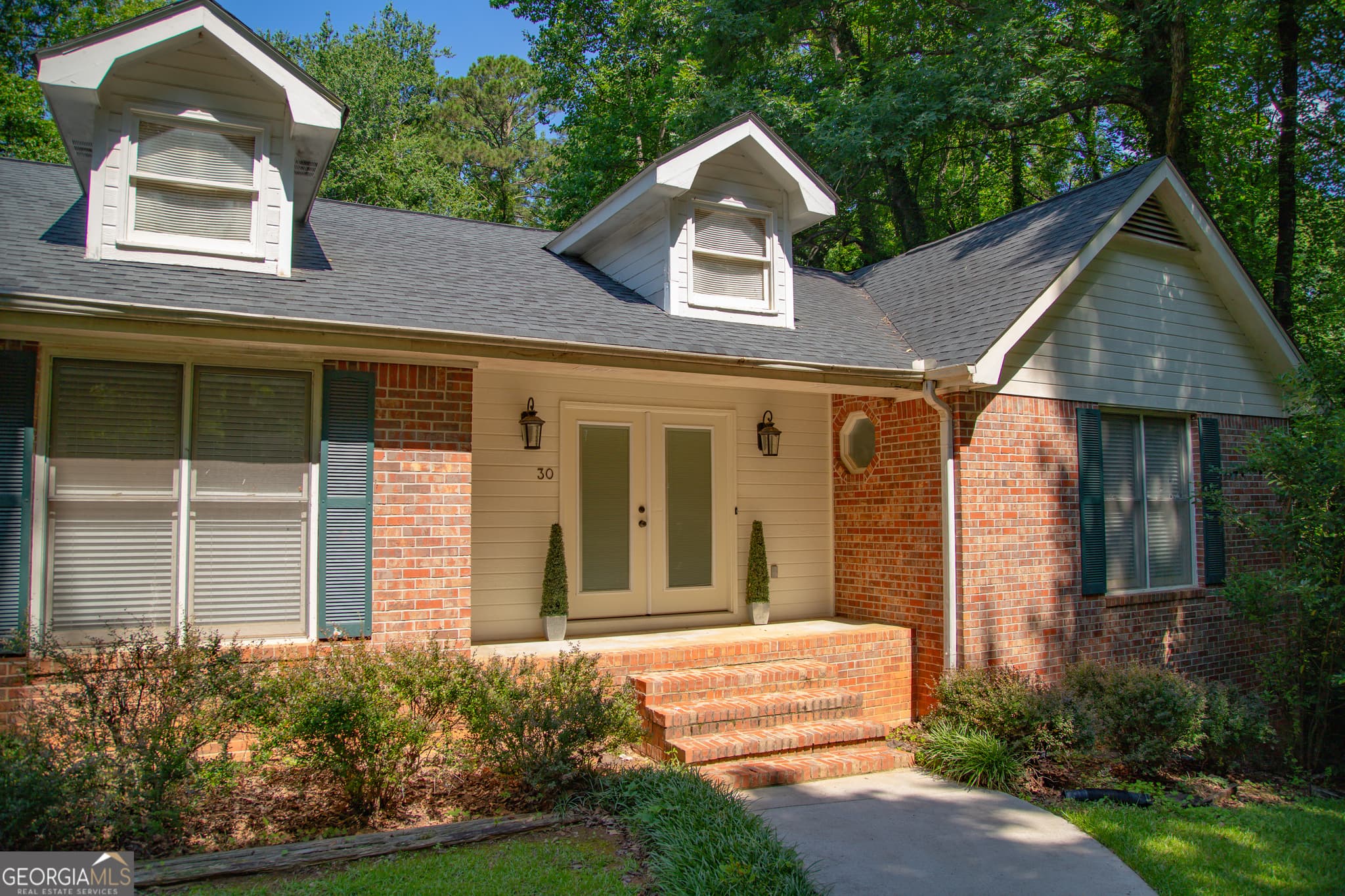 3 bedroom, 2 bathroom, 2,694 sq ft single family residence for sale at 30 Laurelwood Circle, Griffin, GA 30224 — photo 6