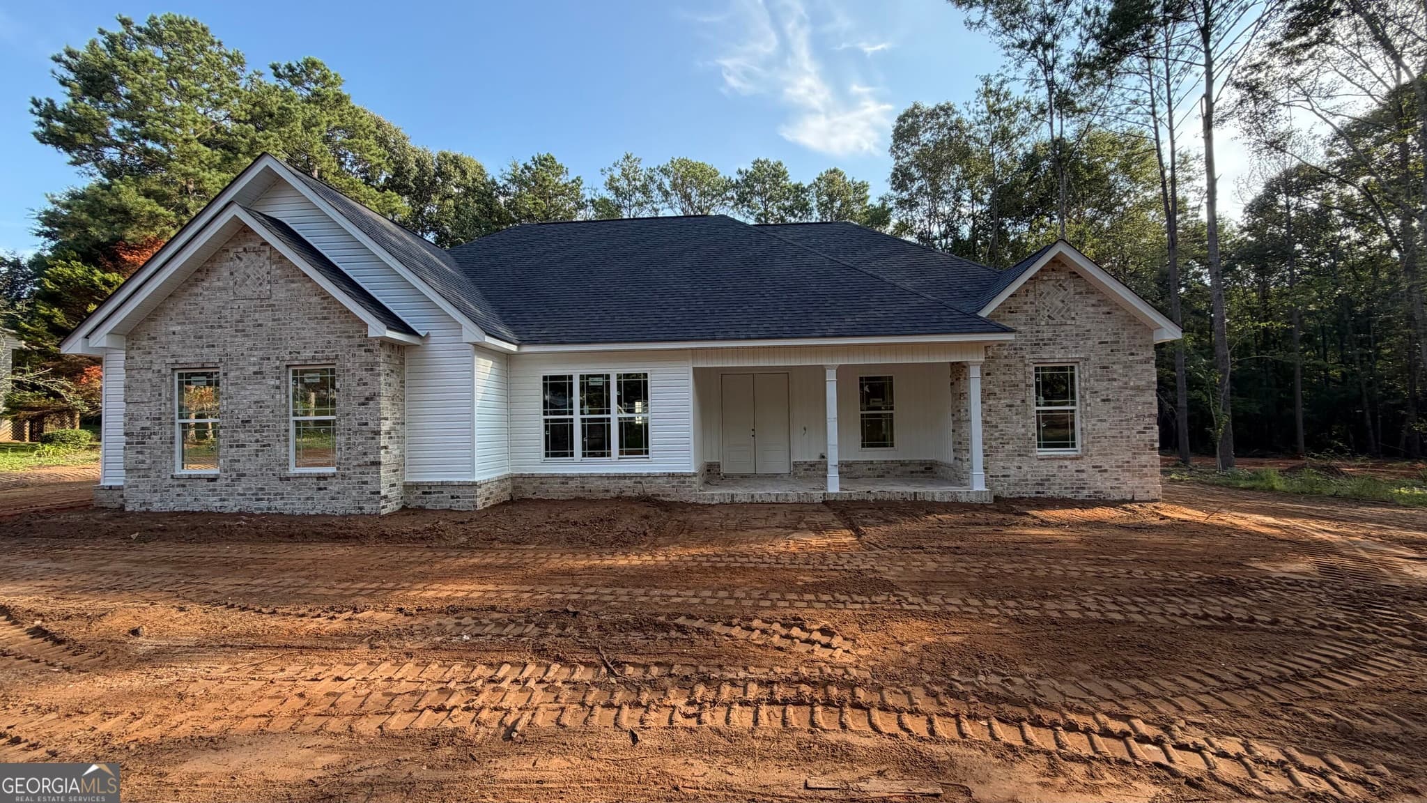 3 bedroom, 2 bathroom, 1,817 sq ft single family residence for sale at 3042 Plantation Drive, Dublin, GA 31021 — photo 1 of 23