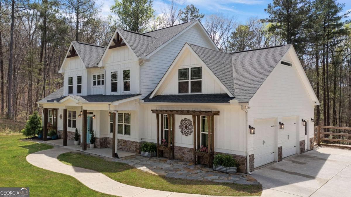5 bedroom, 5 bathroom, 4,506 sq ft single family residence for sale at 401 Blossom Trail, Acworth, GA 30101 — photo 4