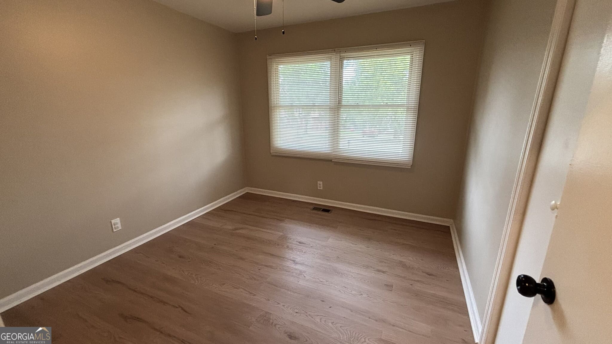 3 bedroom, 1 bathroom, 996 sq ft single family residence for sale at 2487 Rosen Avenue, Macon, GA 31206 — photo 7