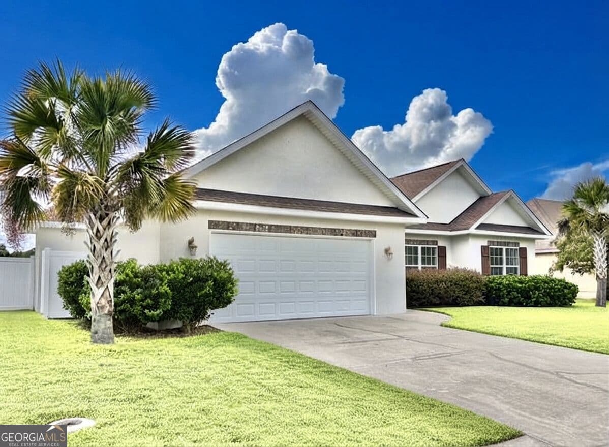 3 bedroom, 2 bathroom, 1,611 sq ft single family residence for sale at 127 Hadleigh Bluff, Brunswick, GA 31523 — photo 4