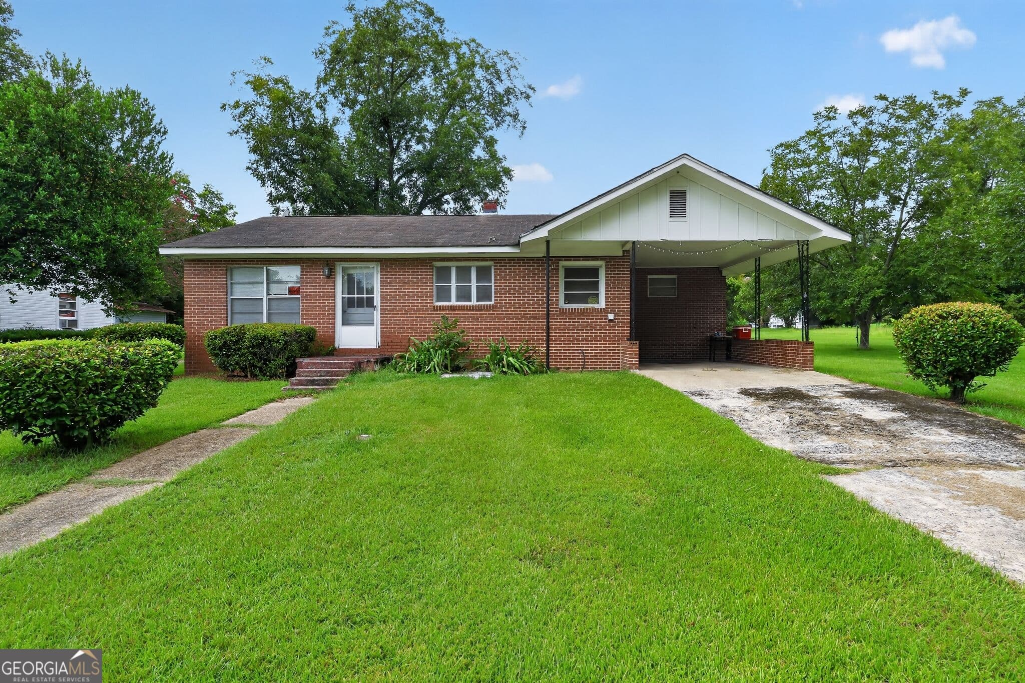 3 bedroom, 2 bathroom, 1,551 sq ft single family residence for sale at 5815 Beulah Avenue, Eastman, GA 31023