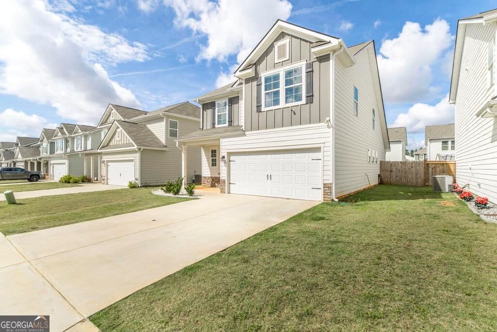 4 bedroom, 2.5 bathroom, 1,941 sq ft single family residence for sale at 129 Red Birch Lane, Warner Robins, GA 31093 — photo 2