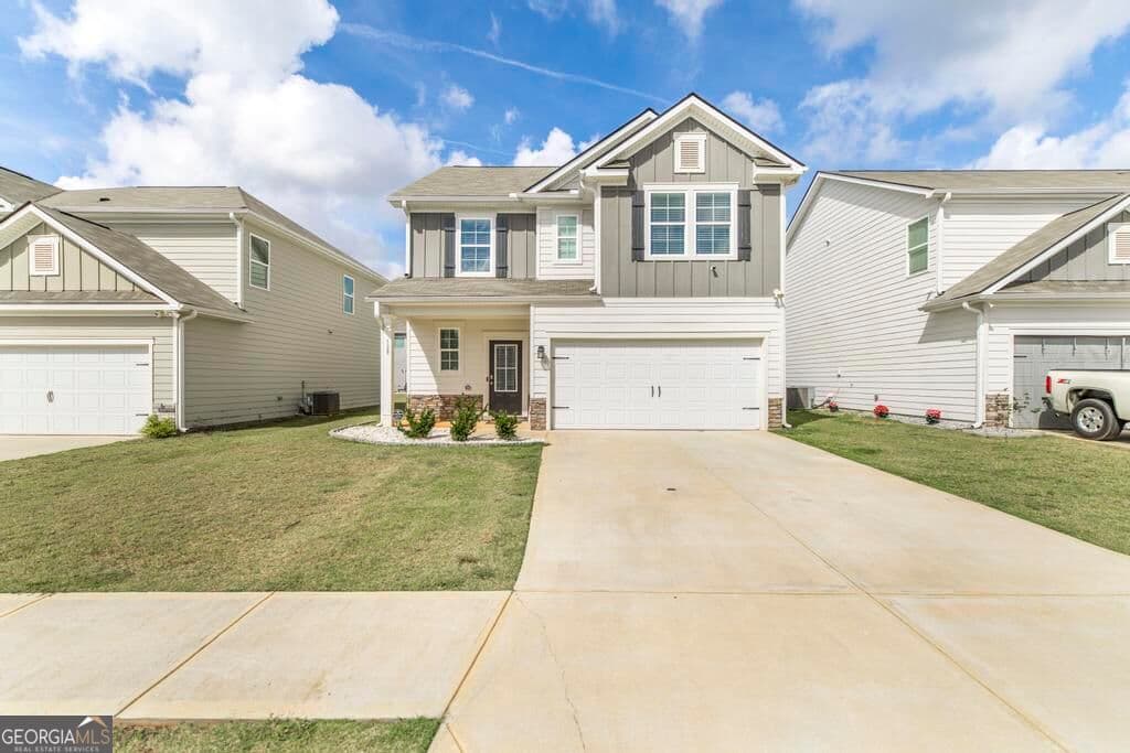 4 bedroom, 2.5 bathroom, 1,941 sq ft single family residence for sale at 129 Red Birch Lane, Warner Robins, GA 31093