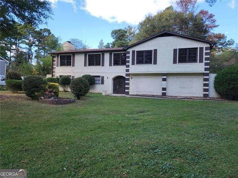 5 bedroom, 3 bathroom, 2,521 sq ft single family residence for rent at 2035 Debra Lane, Marietta, GA 30066 for $2,995 a month — photo 1 of 1
