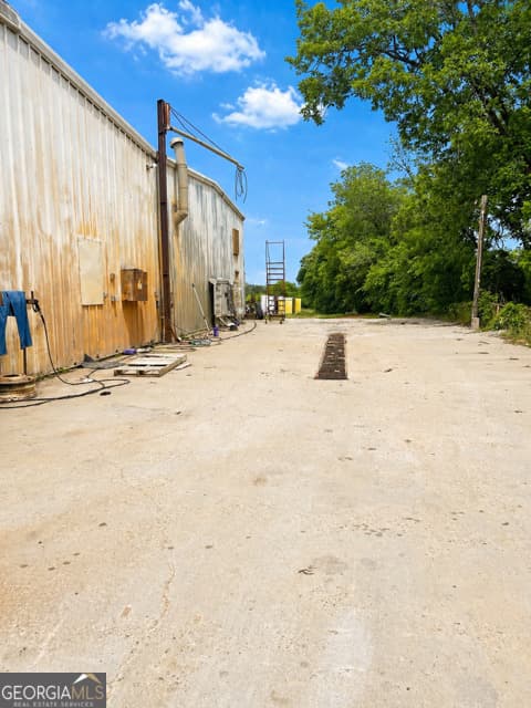 1 bedroom, 1 bathroom mixed use for sale at 1314 B County Road 79, Eufaula, AL 36027 — photo 9