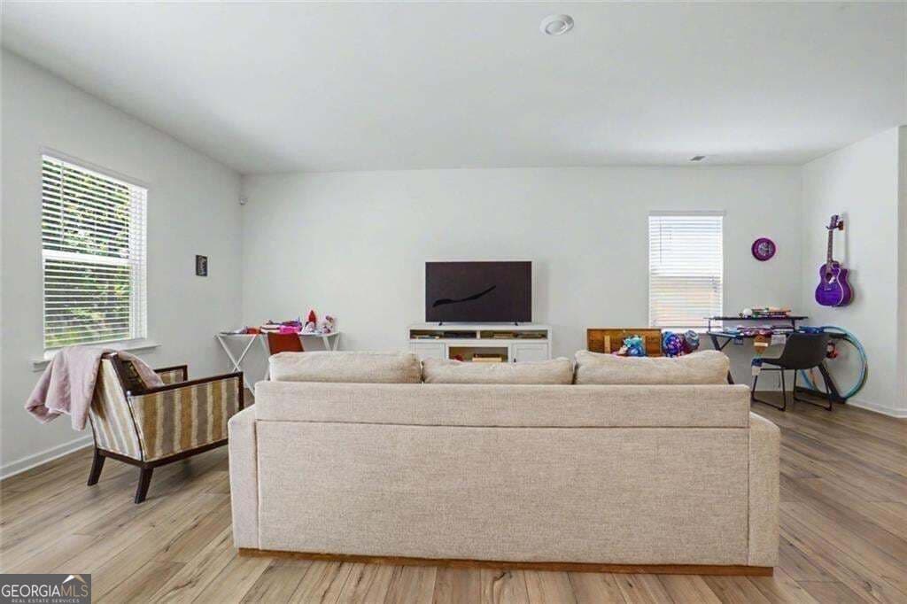 5 bedroom, 2.5 bathroom, 2,254 sq ft single family residence for sale at 304 Rivulet Drive, Dallas, GA 30132 — photo 8