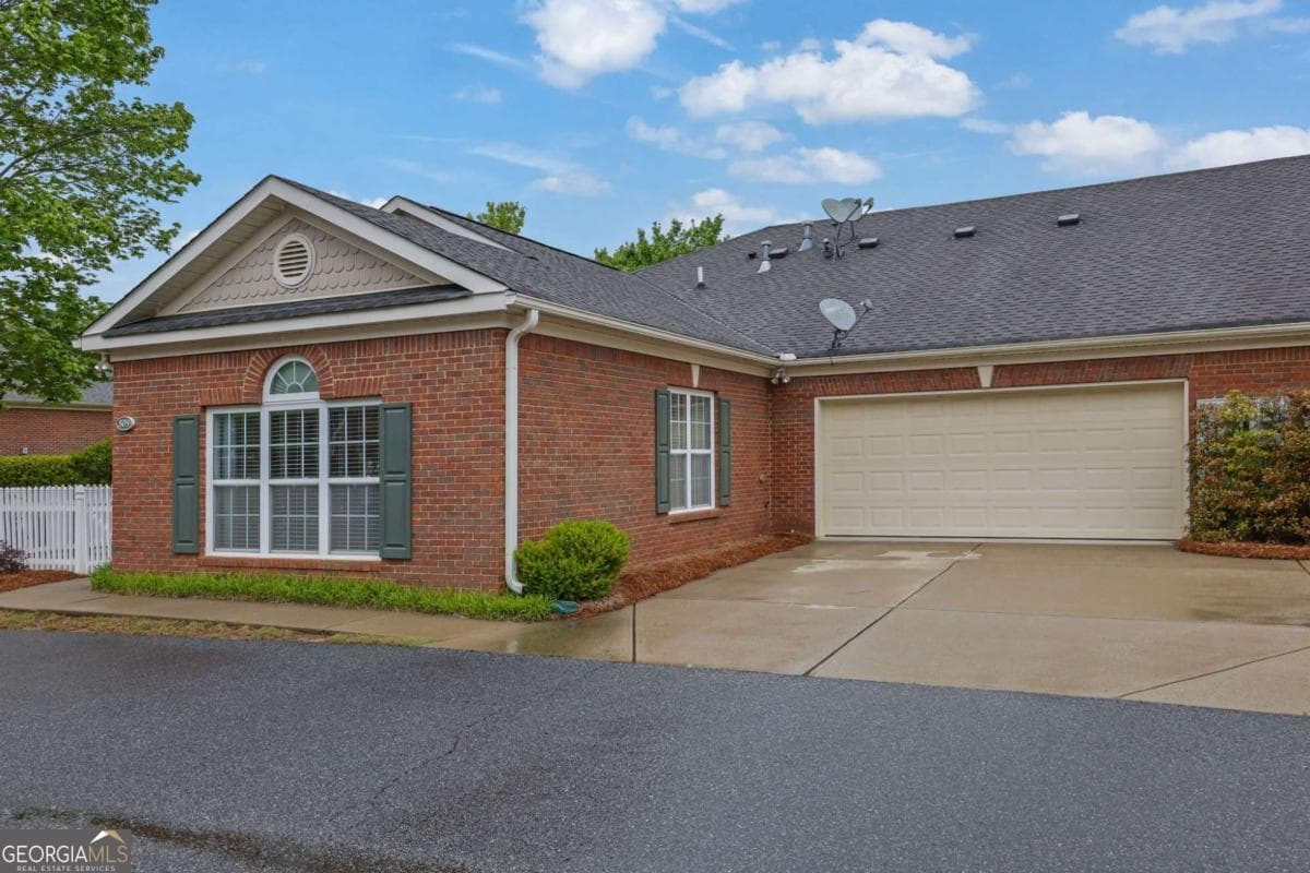 2 bedroom, 2 bathroom, 1,328 sq ft condominium sold at 509 Sawnee Corners Drive, Cumming, GA 30040