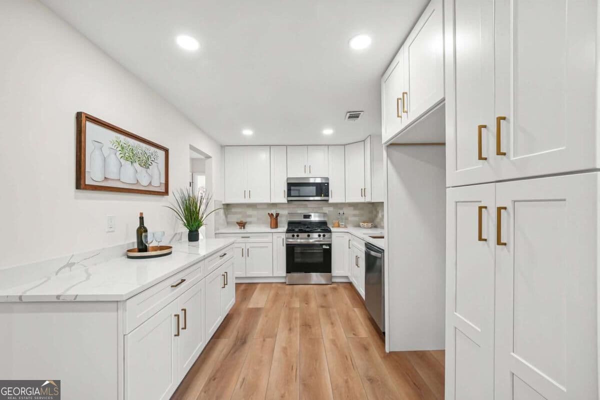 4 bedroom, 2 bathroom single family residence for sale at 1501 Scott Oaks Court, Marietta, GA 30008 — photo 10