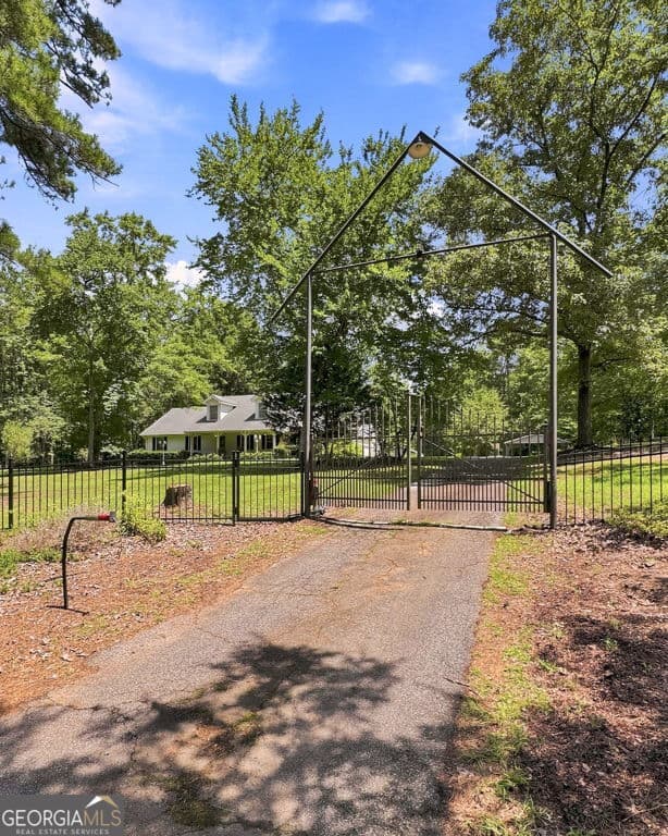 3 bedroom, 2 bathroom, 2,083 sq ft single family residence for sale at 160 Caldwell Road, Griffin, GA 30223
