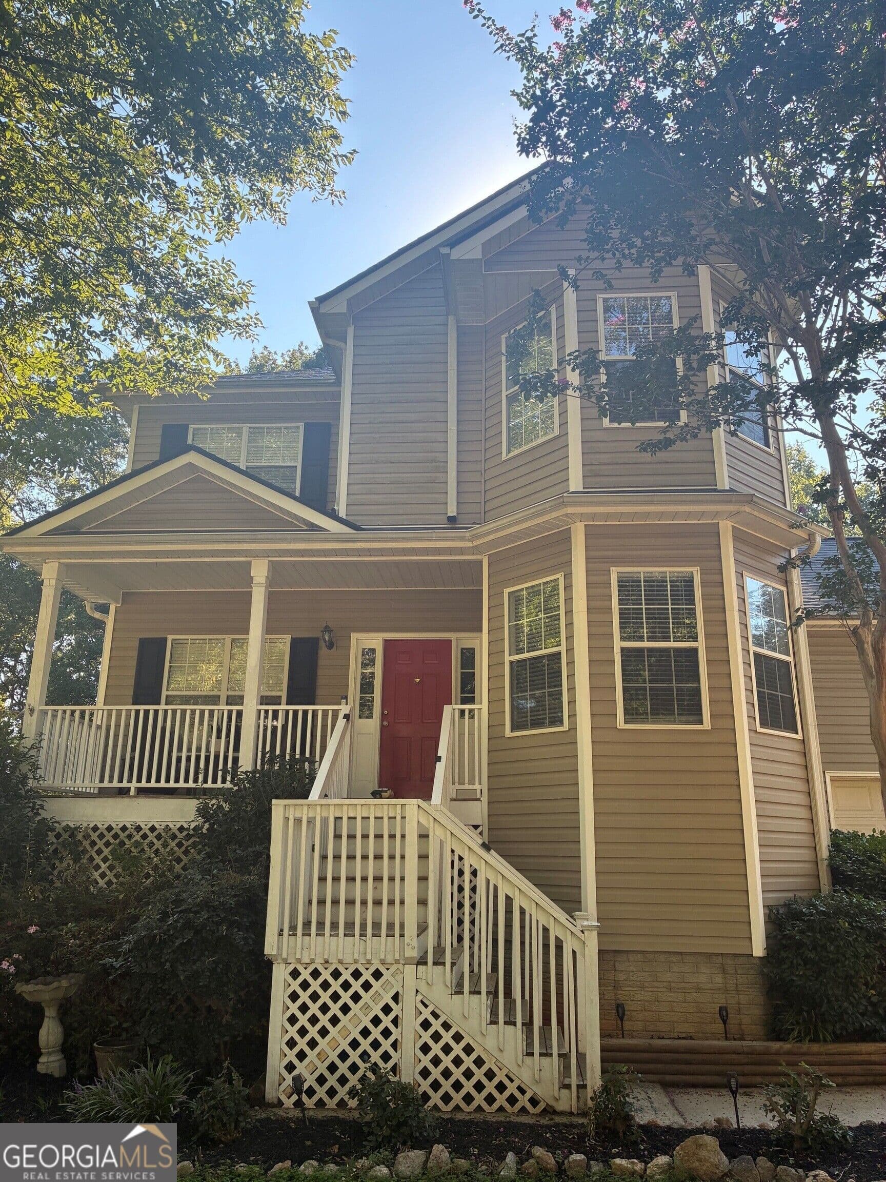 3 bedroom, 2.5 bathroom, 2,336 sq ft single family residence for sale at 74 Willow Dell Drive, Senoia, GA 30276 — photo 2