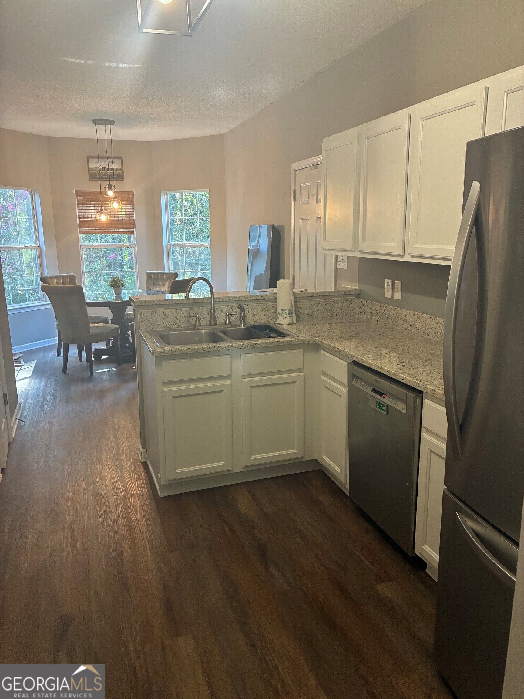 3 bedroom, 2.5 bathroom, 2,336 sq ft single family residence for sale at 74 Willow Dell Drive, Senoia, GA 30276 — photo 7