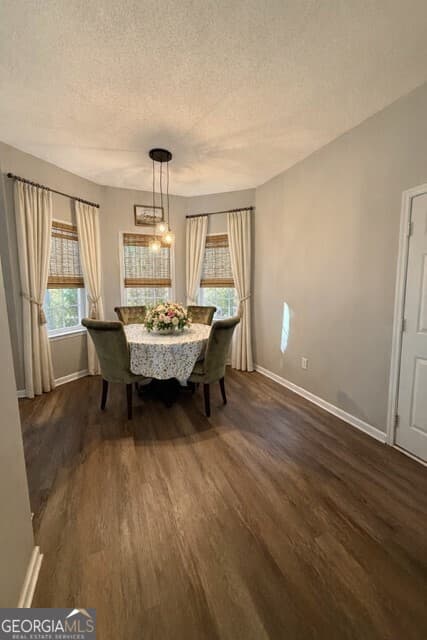 3 bedroom, 2.5 bathroom, 2,336 sq ft single family residence for sale at 74 Willow Dell Drive, Senoia, GA 30276 — photo 5