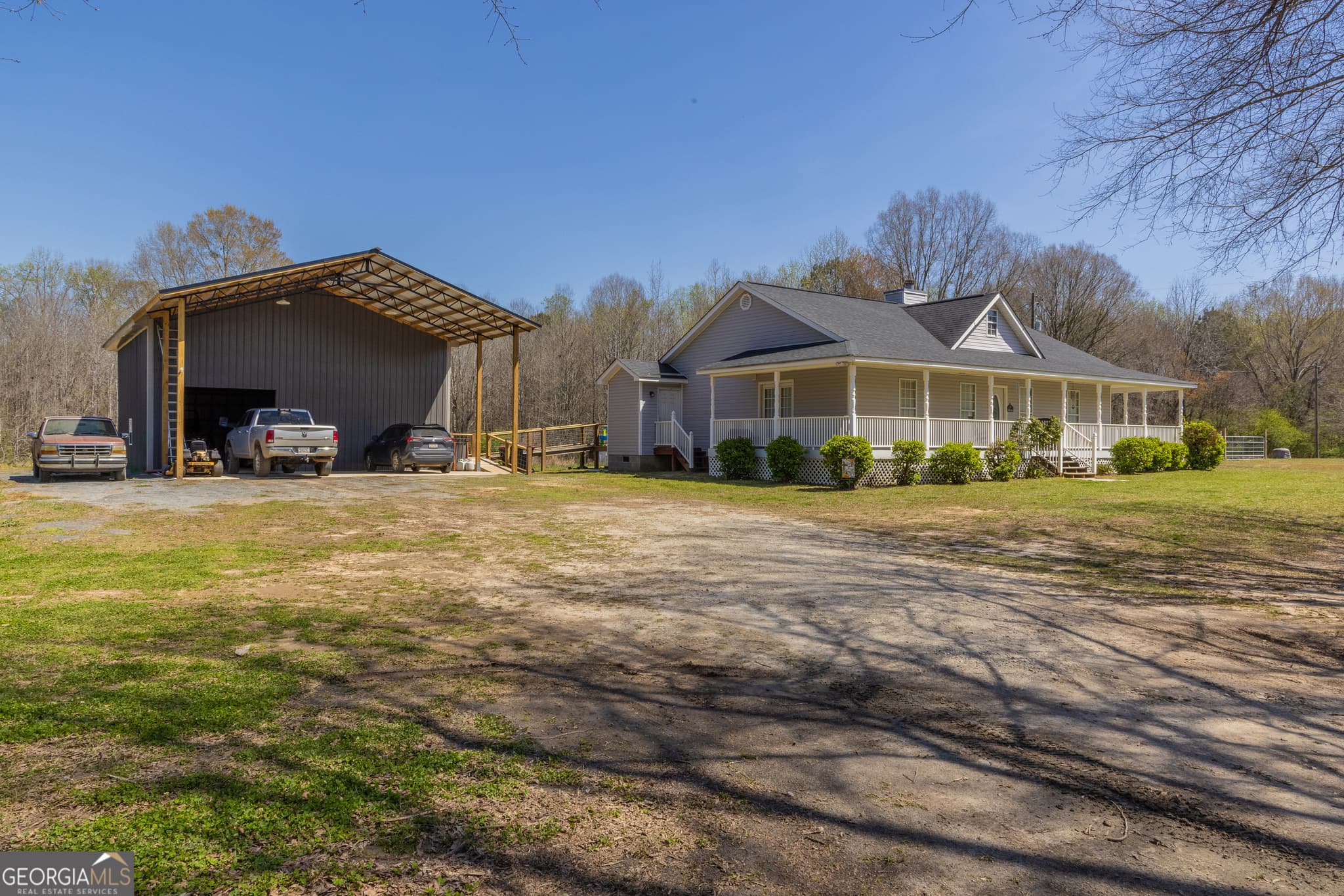 4 bedroom, 2 bathroom, 1,640 sq ft single family residence for sale at 647 Pine Valley Road, Meansville, GA 30256 — photo 2