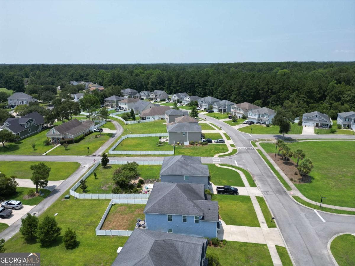 5 bedroom, 3 bathroom, 2,820 sq ft single family residence for sale at 431 Sunbury Drive, Richmond Hill, GA 31324 — photo 7