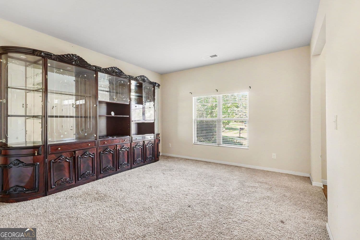 4 bedroom, 2.5 bathroom, 3,370 sq ft single family residence for sale at 55 Silver Willow Court, Covington, GA 30016 — photo 7