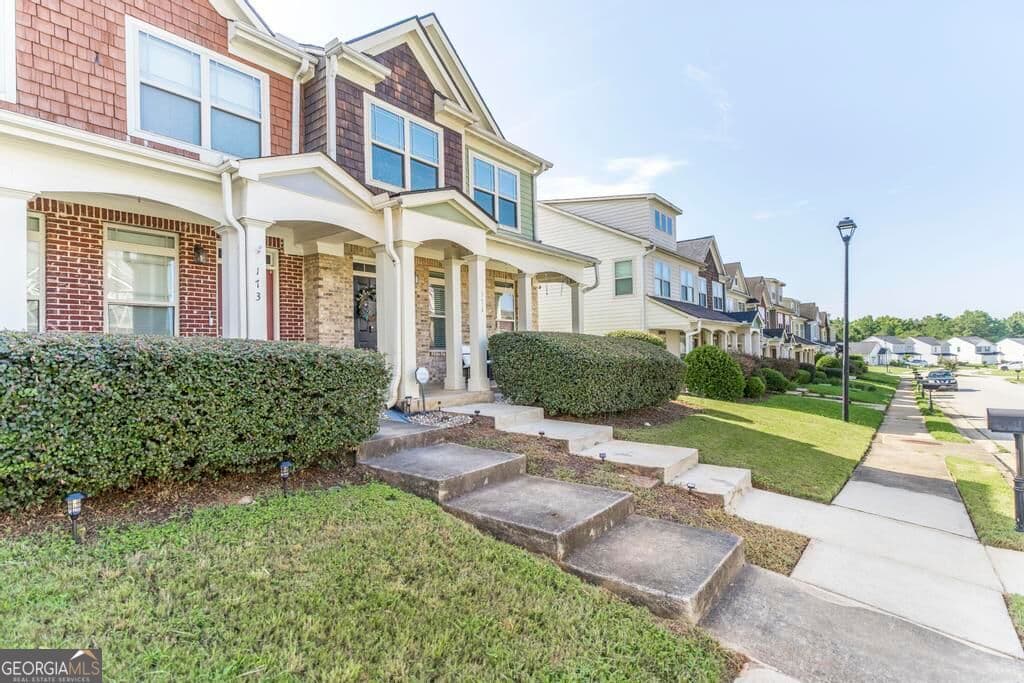3 bedroom, 2.5 bathroom, 1,906 sq ft townhouse for sale at 171 Cold Creek Parkway, Macon, GA 31210 — photo 3