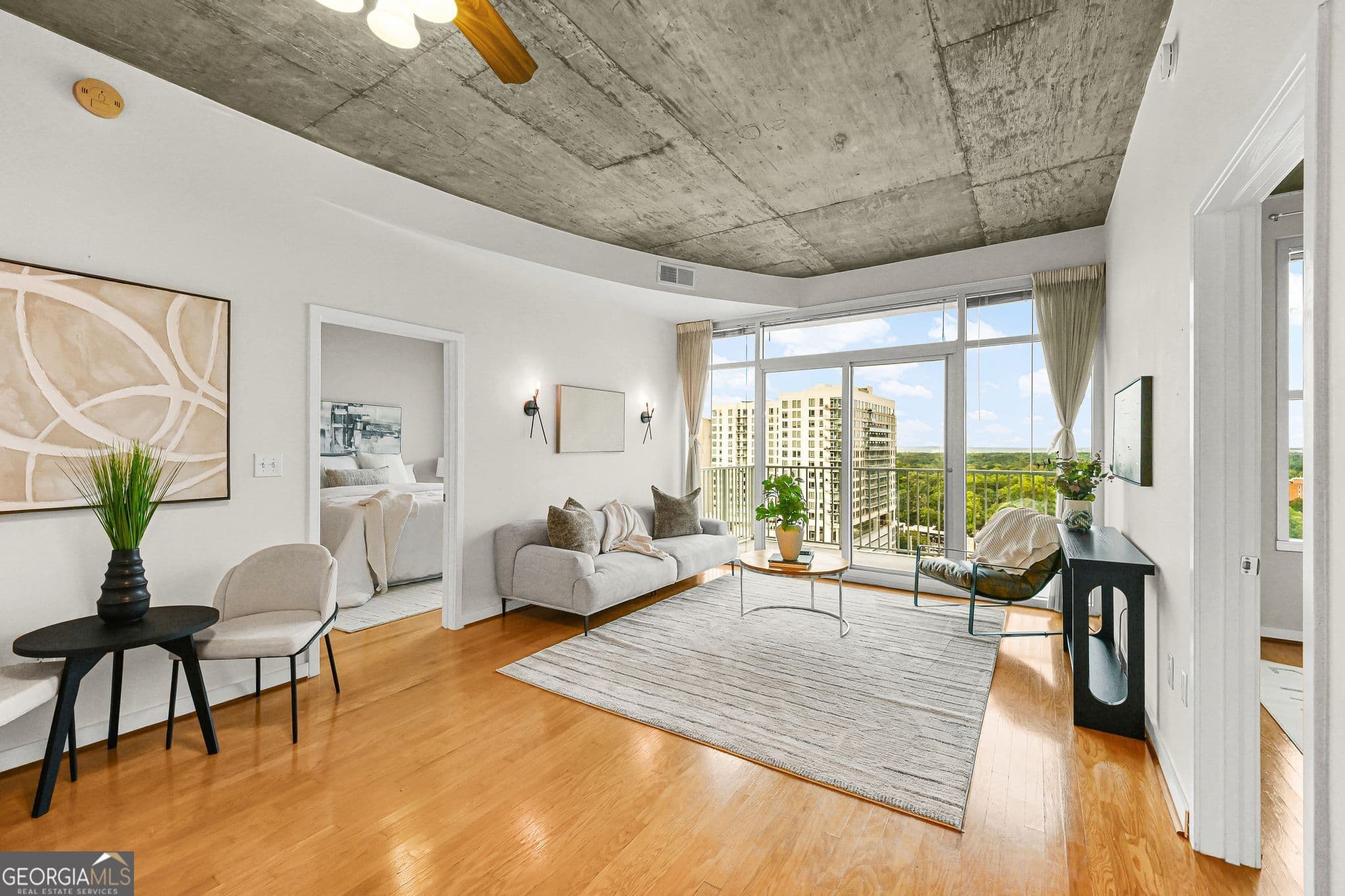 2 bedroom, 2 bathroom, 1,003 sq ft condominium for sale at 250 Pharr Road APT 1609, Atlanta, GA 30305 — photo 6